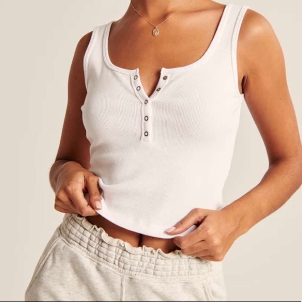 Abercrombie &Fitch- Ribbed Henley Tank